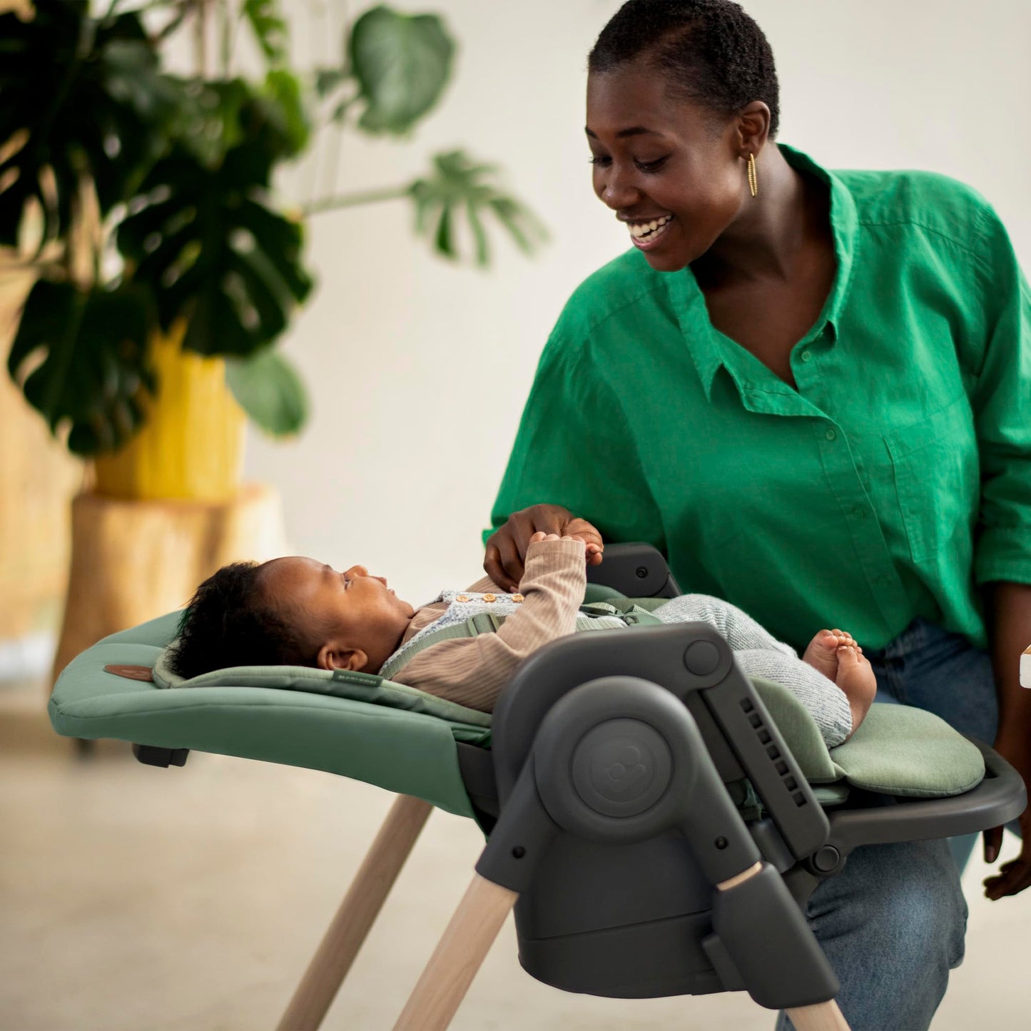 Maxi-Cosi Minla Trona Evolutiva 6 en 1, con 9 Alturas y 5 Reclinaciones, Plegado Compacto, de 0 a 14 Años, Essential Graphite