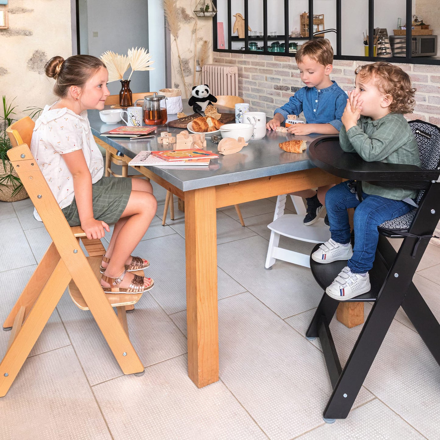 Bebeconfort Timba Trona Evolutiva de Madera, de 6 Meses a 99 Años (hasta 110 kg), con Bandeja Extraíble y Asiento Ajustable, Natural